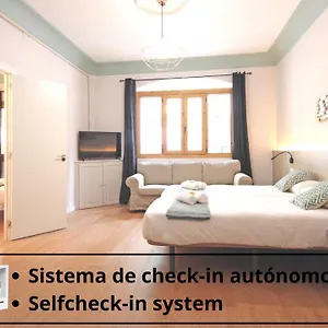 Gasthuis Regina Selfcheck-in Smart, Palma de Mallorca